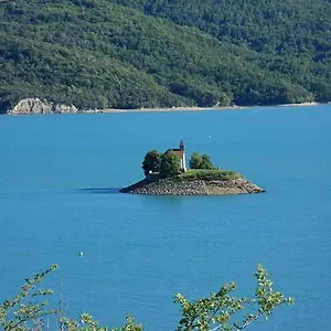 https://mobile-home-chorges.fr-provencehotel.com