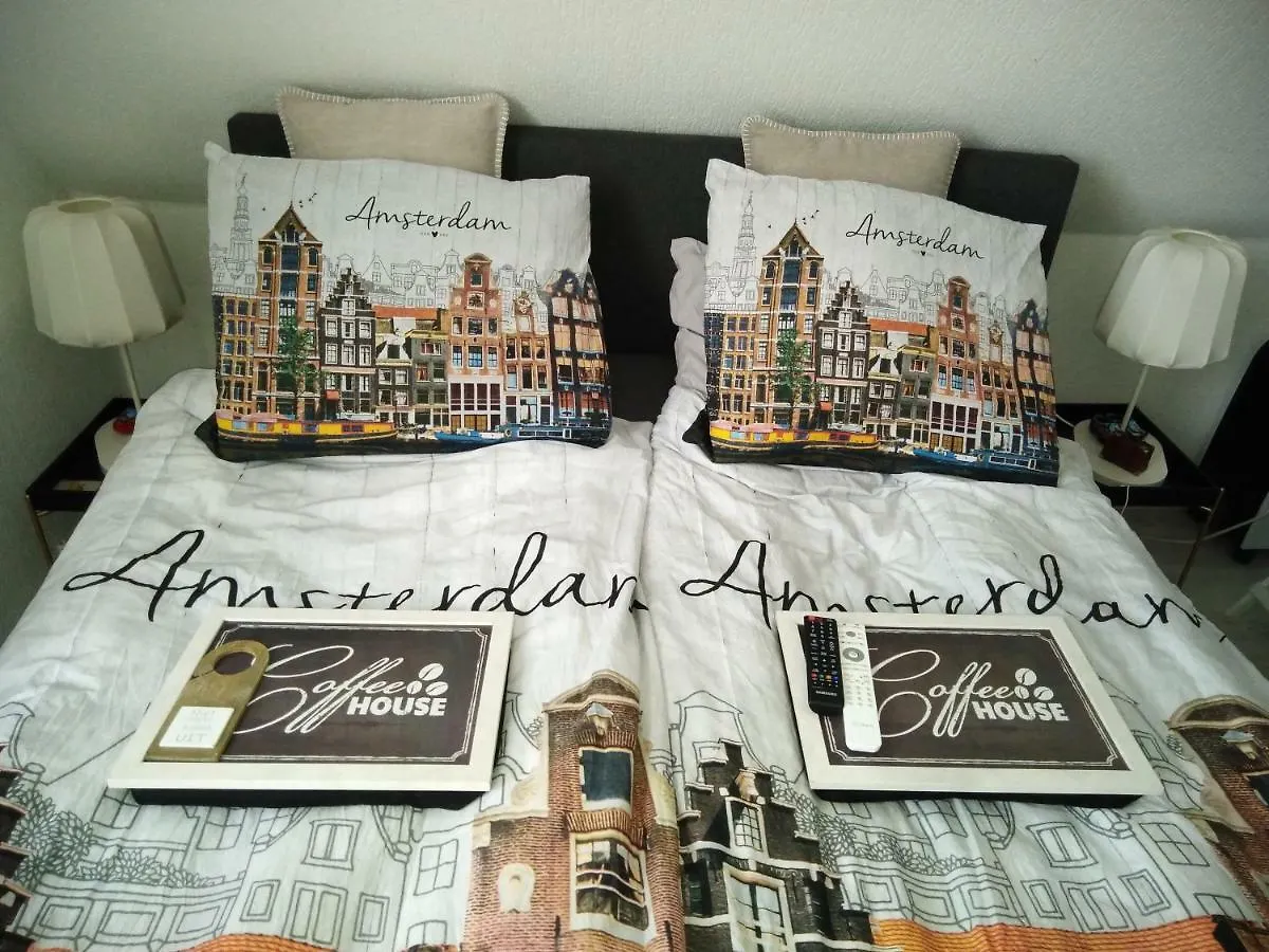 Dendolili Room Amsterdam Homestay