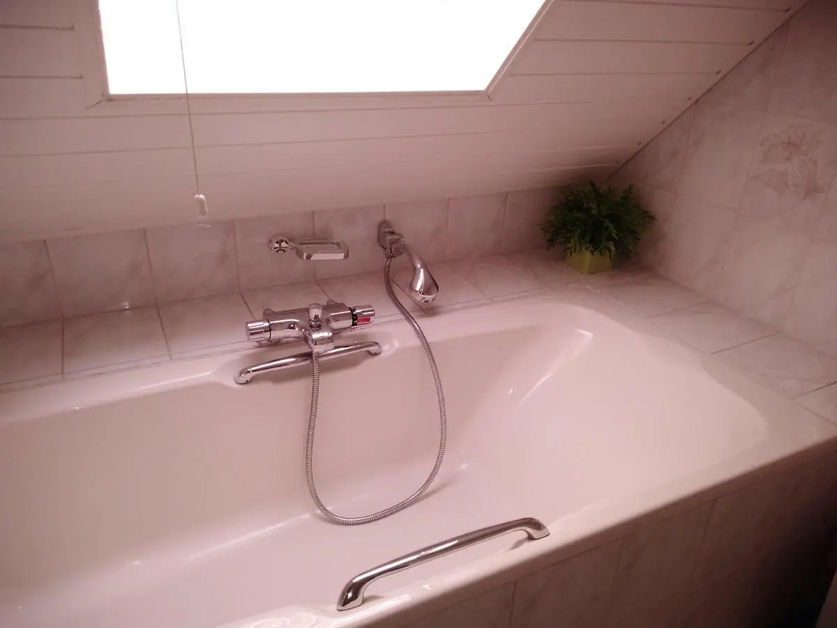 Dendolili Room Amsterdam Homestay
