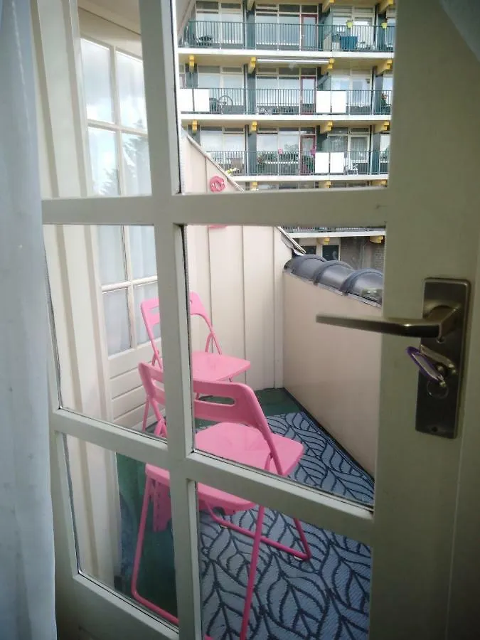 Homestay Dendolili Room Amsterdam Netherlands