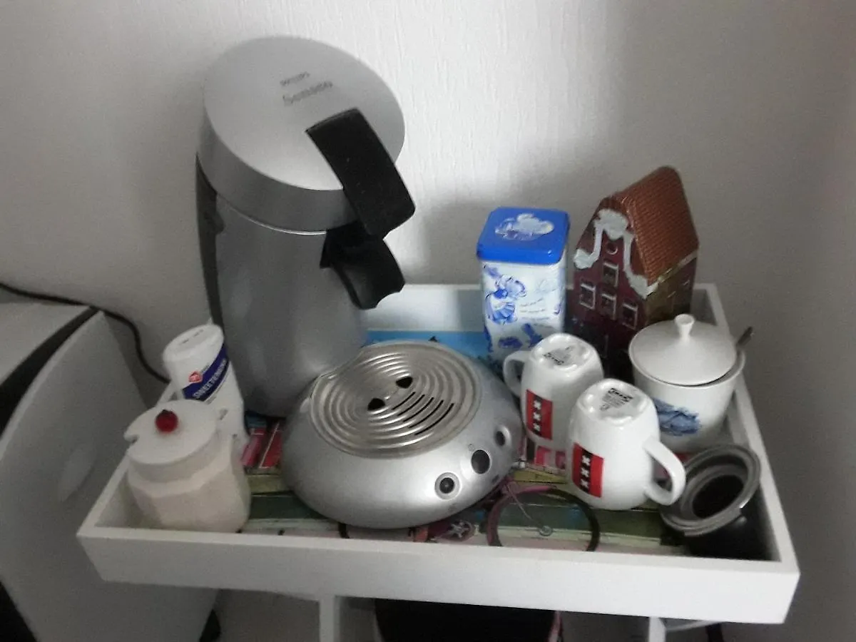 Homestay Dendolili Room Amsterdam